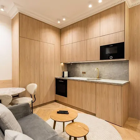 Modern Near Place De La Nation Апартаменты *